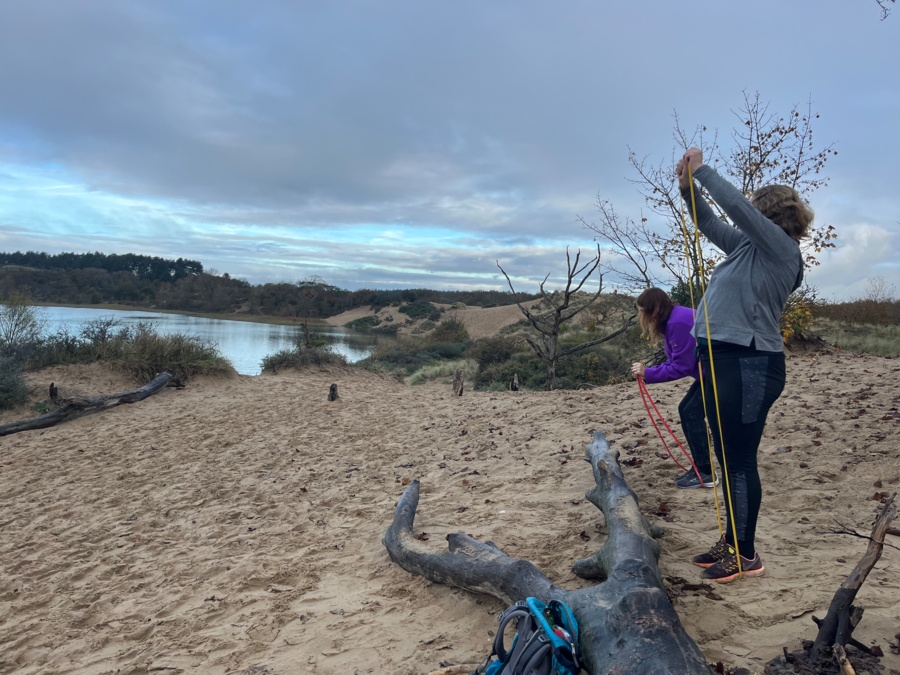 Sporters in de duinen